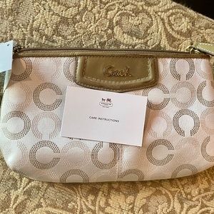 NWT COACH WRISTLET
